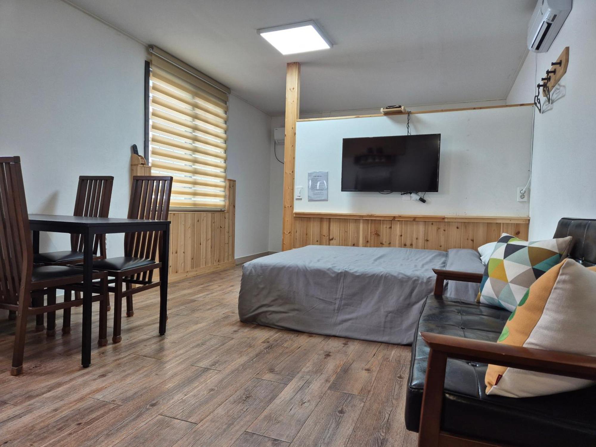 Jeju Soroan Pension Seogwipo Luaran gambar